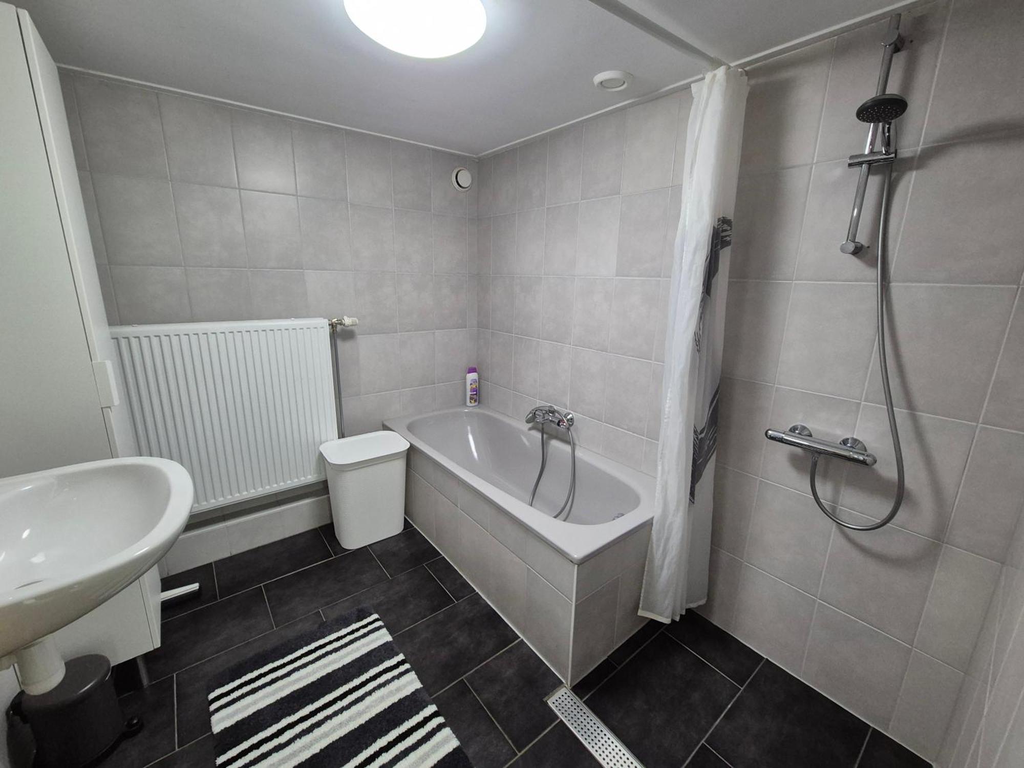 Вилла Vrijstaande Ruime Familiewoning Landelijk Gelegen Lewedorp Экстерьер фото